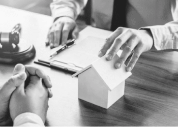 Wie ein Notar für Immobilienrecht Ihre Rechte beim Immobilienerwerb schützt